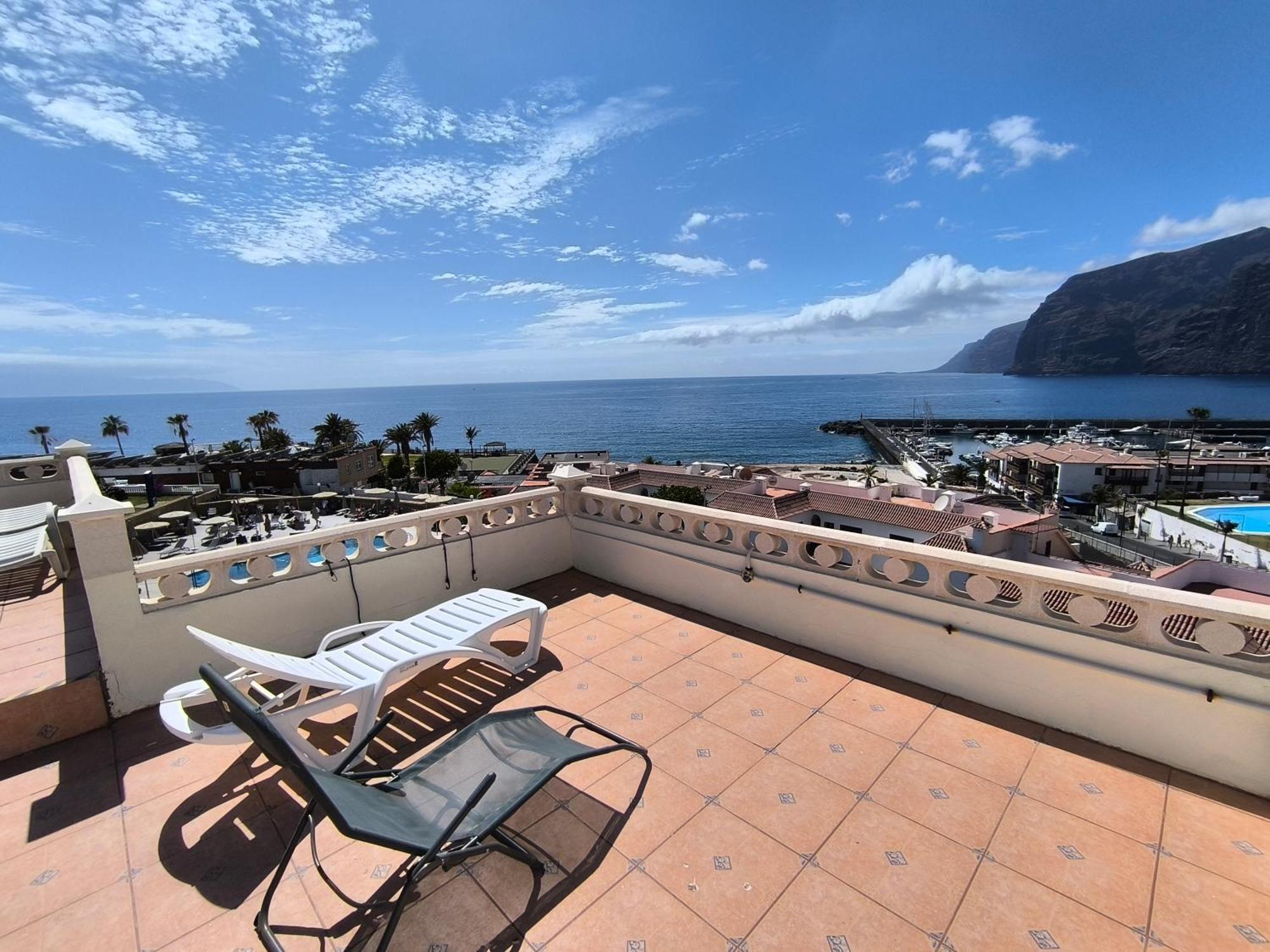 Апартаменти Amazing View Los Gigantes & La Gomera Acantilado de los Gigantes Екстер'єр фото